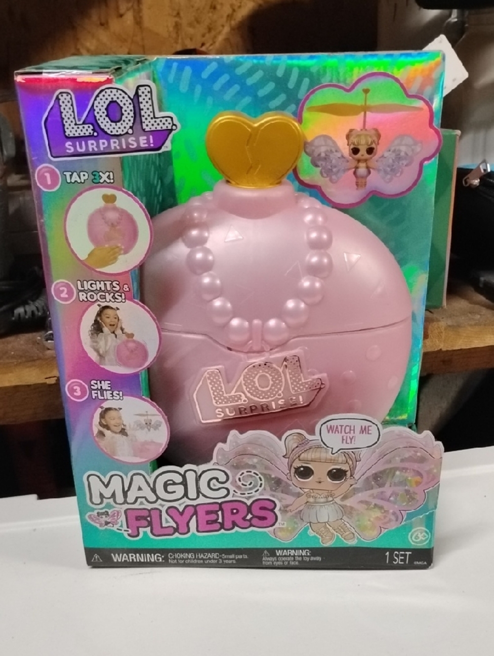 L.O.L. Surprise! Pink Magic Flyers Flying Doll Playset with Gold Heart Topper